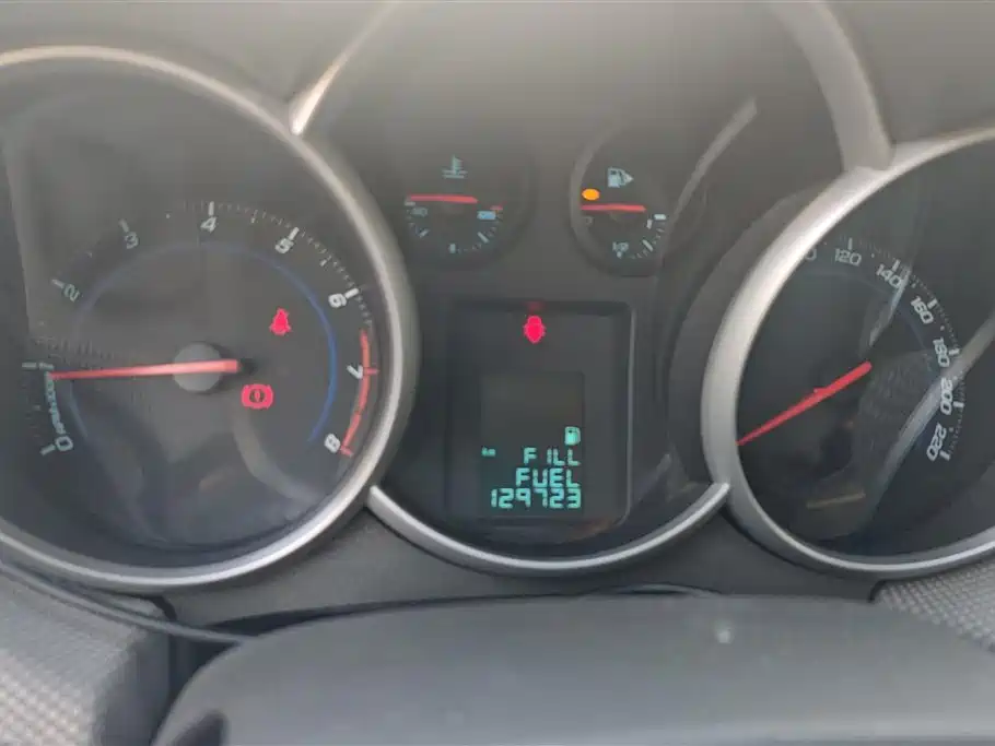 Chevrolet Cruze 2012 1.6L SE MT фото 14