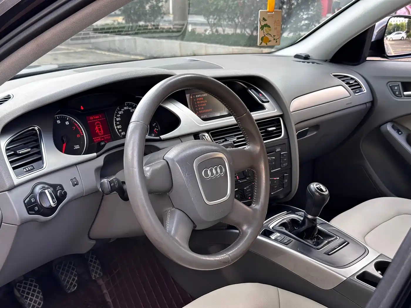 Audi A4L 2012 1.8 TFSI Manual Comfort фото 14