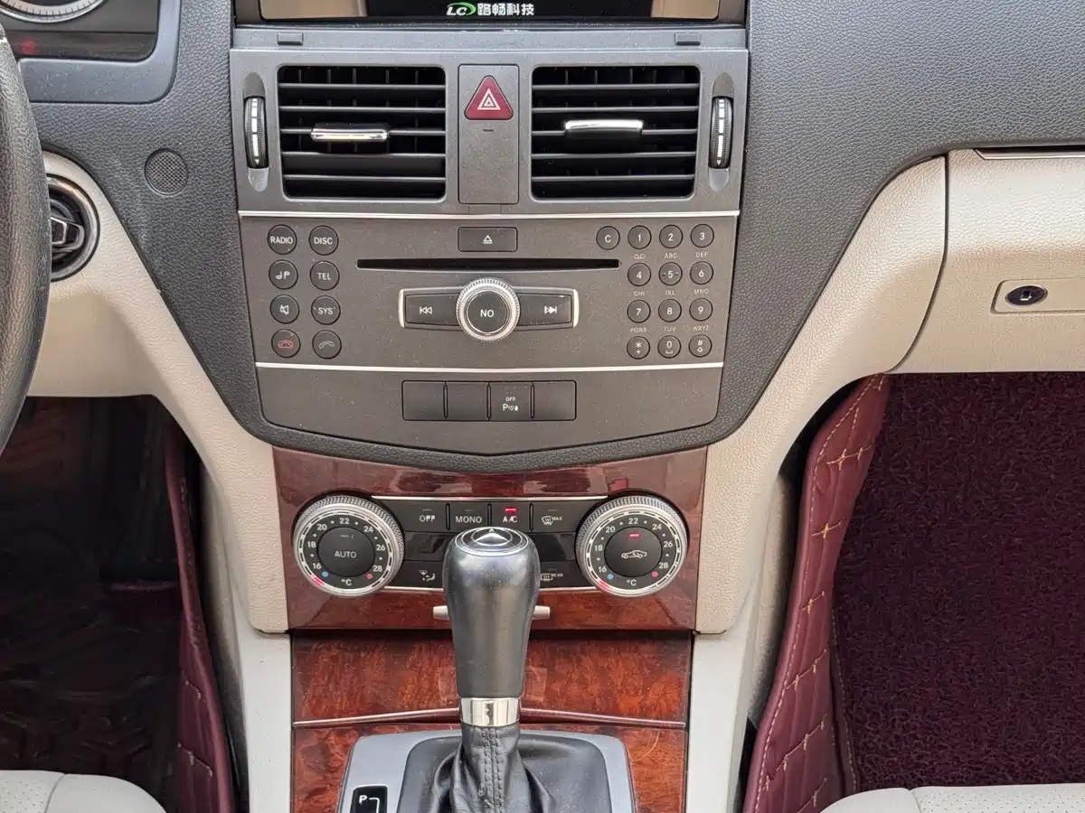 Mercedes-Benz C-Class 2010 C 200 CGI Elegance фото 13