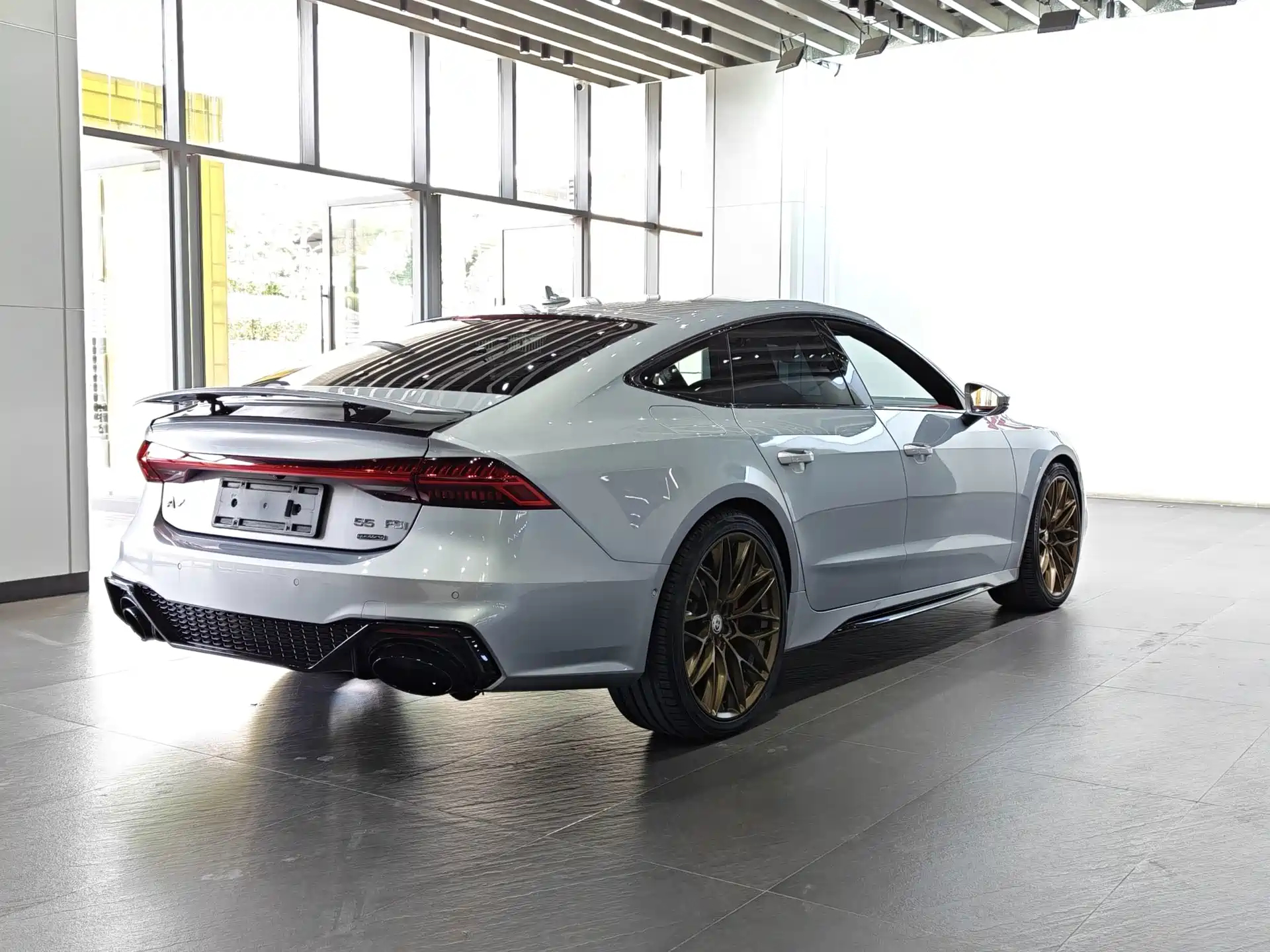 Фото 21 - Audi A7
