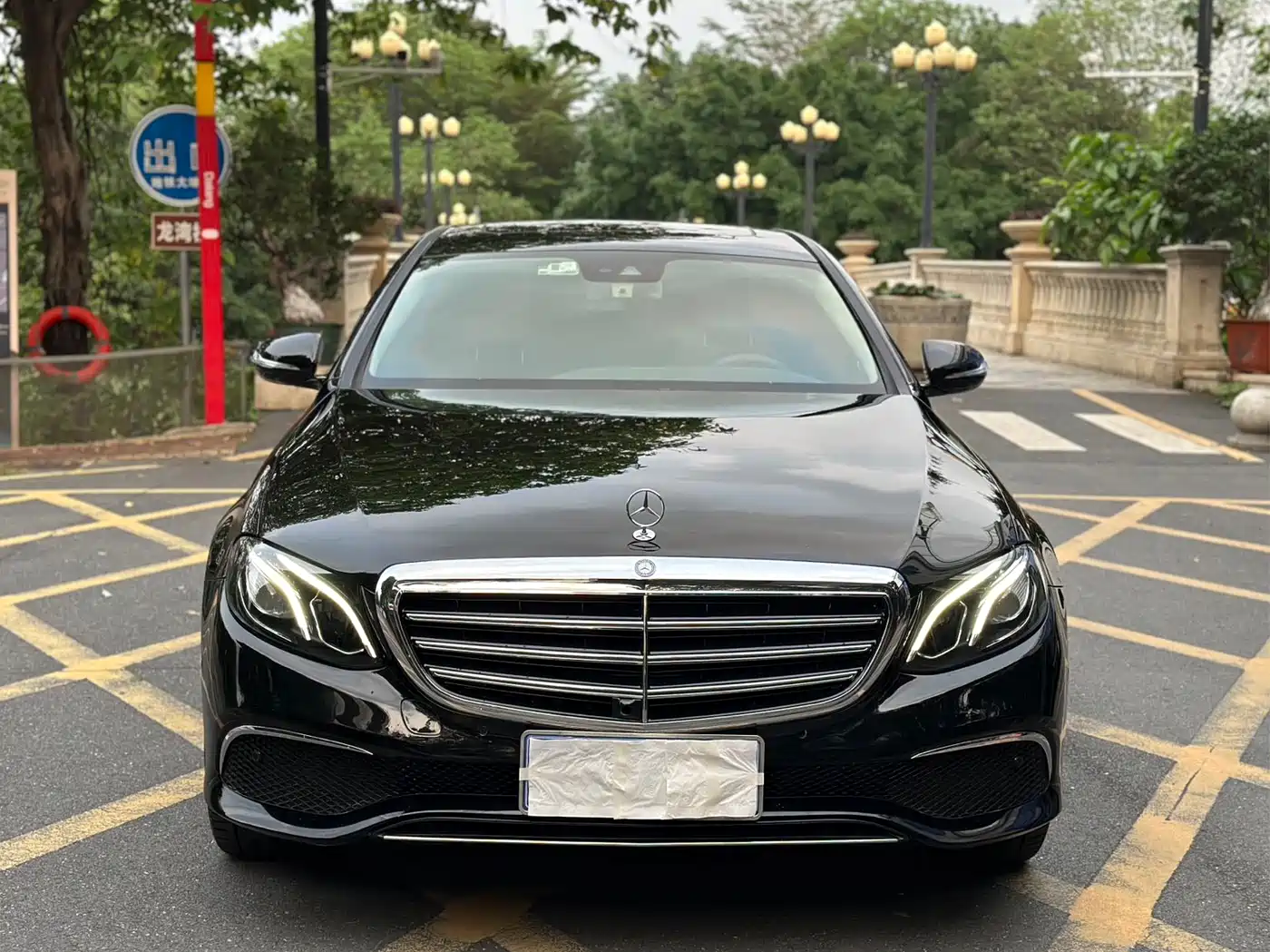 Mercedes-Benz E-Class 2017 E 300 L Luxury фото 2
