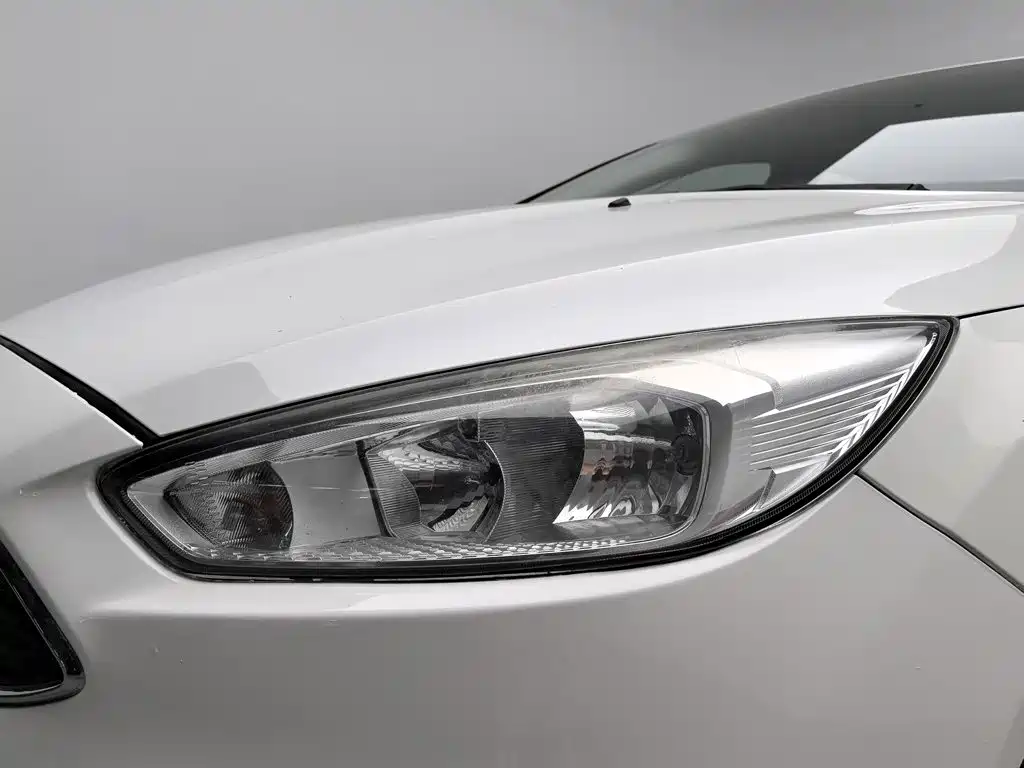 Ford Focus 2015 2015 Hatchback EcoBoost 125 Automatic Premium Trend
