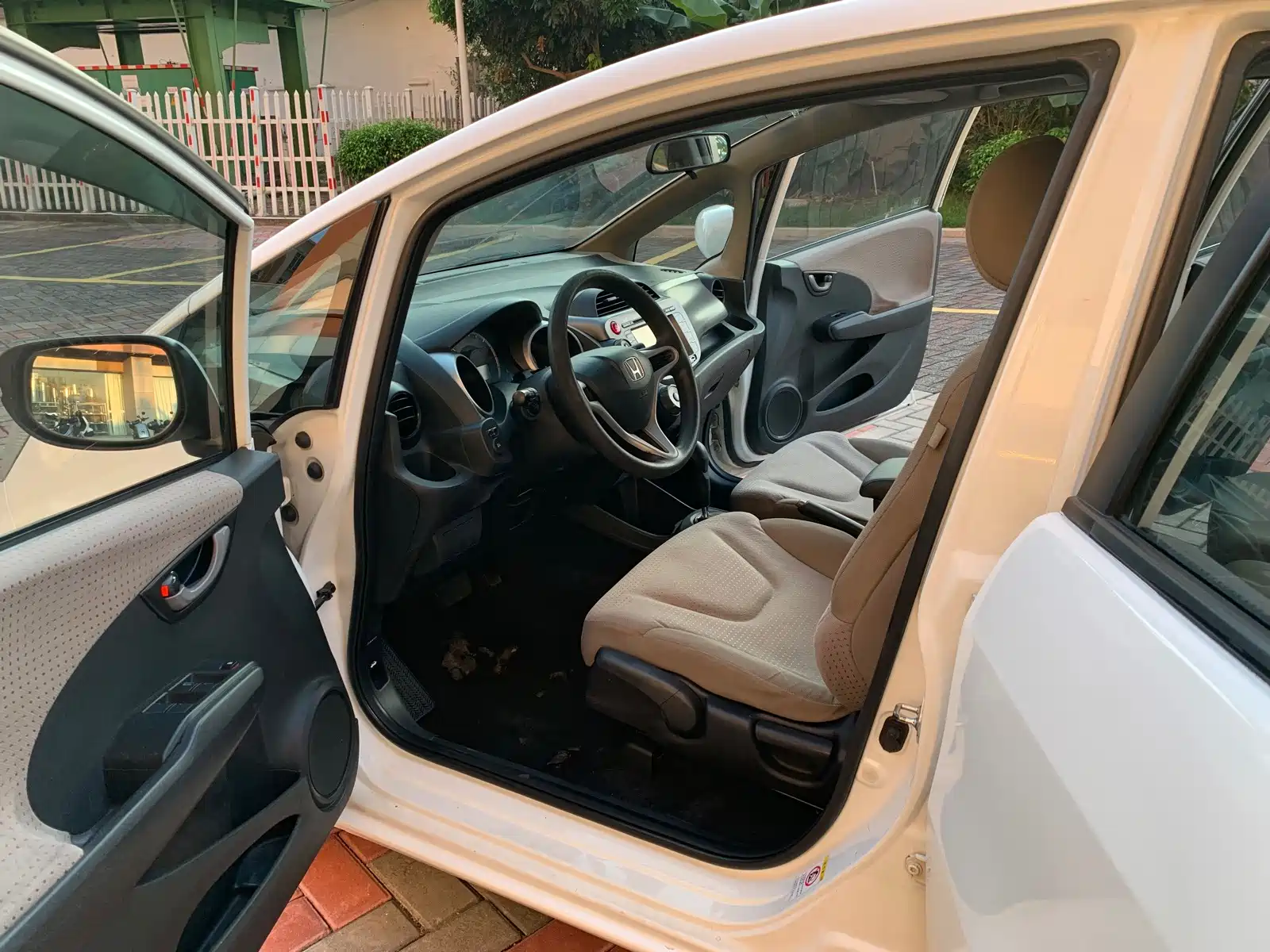 Photo 10 - Honda Fit