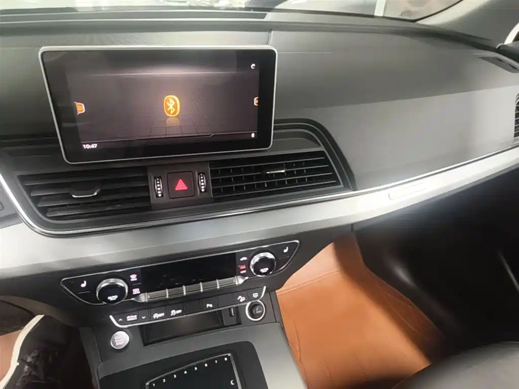Audi Q5L 2020 Facelift 40 TFSI Honor Fashion фото 9
