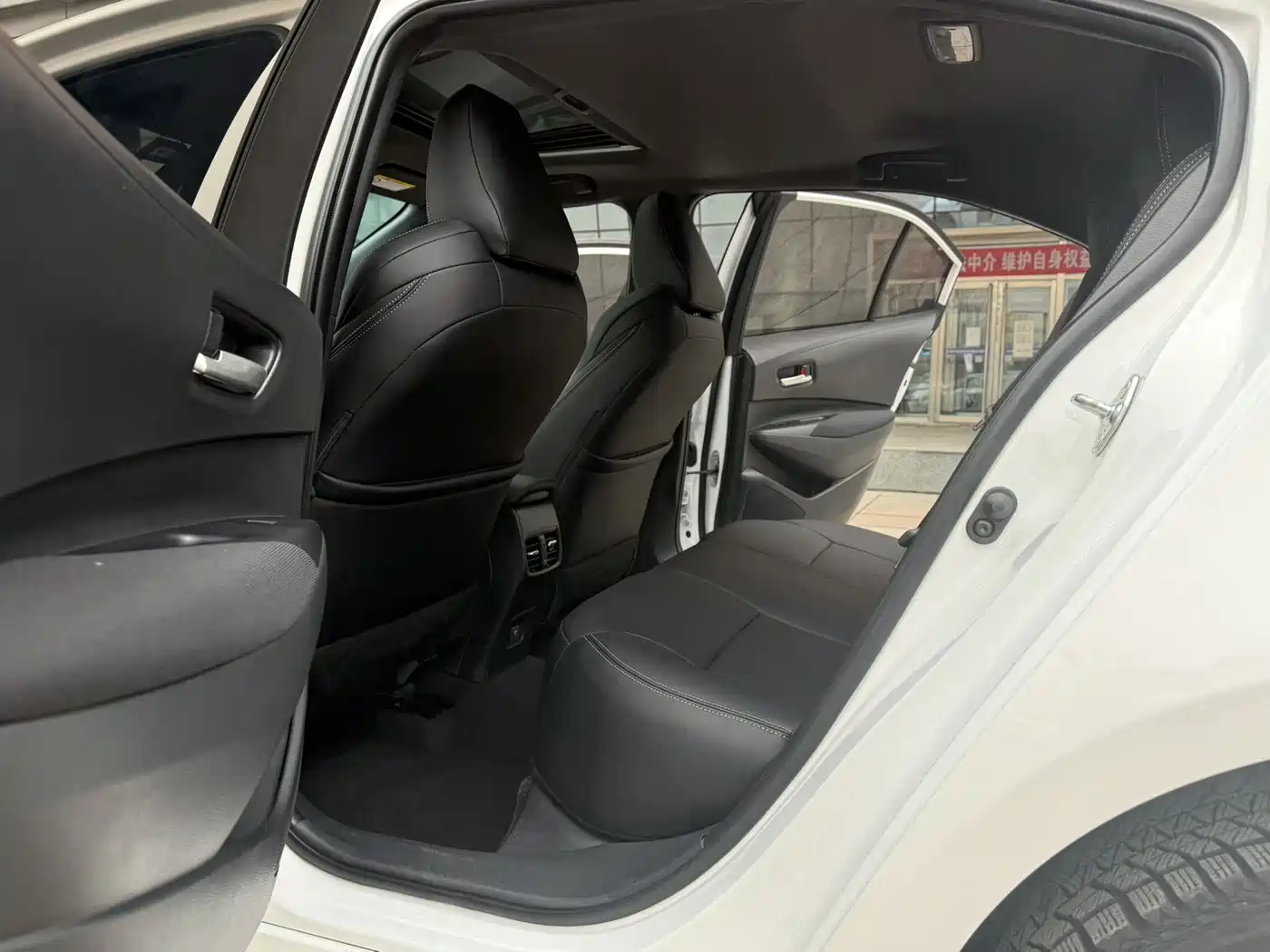Toyota Levin 2023 185T CVT Luxury фото 11