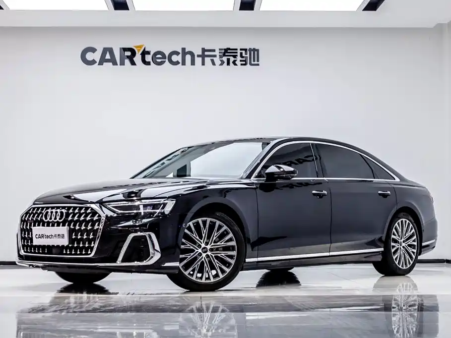 Фото 2 - Audi A8