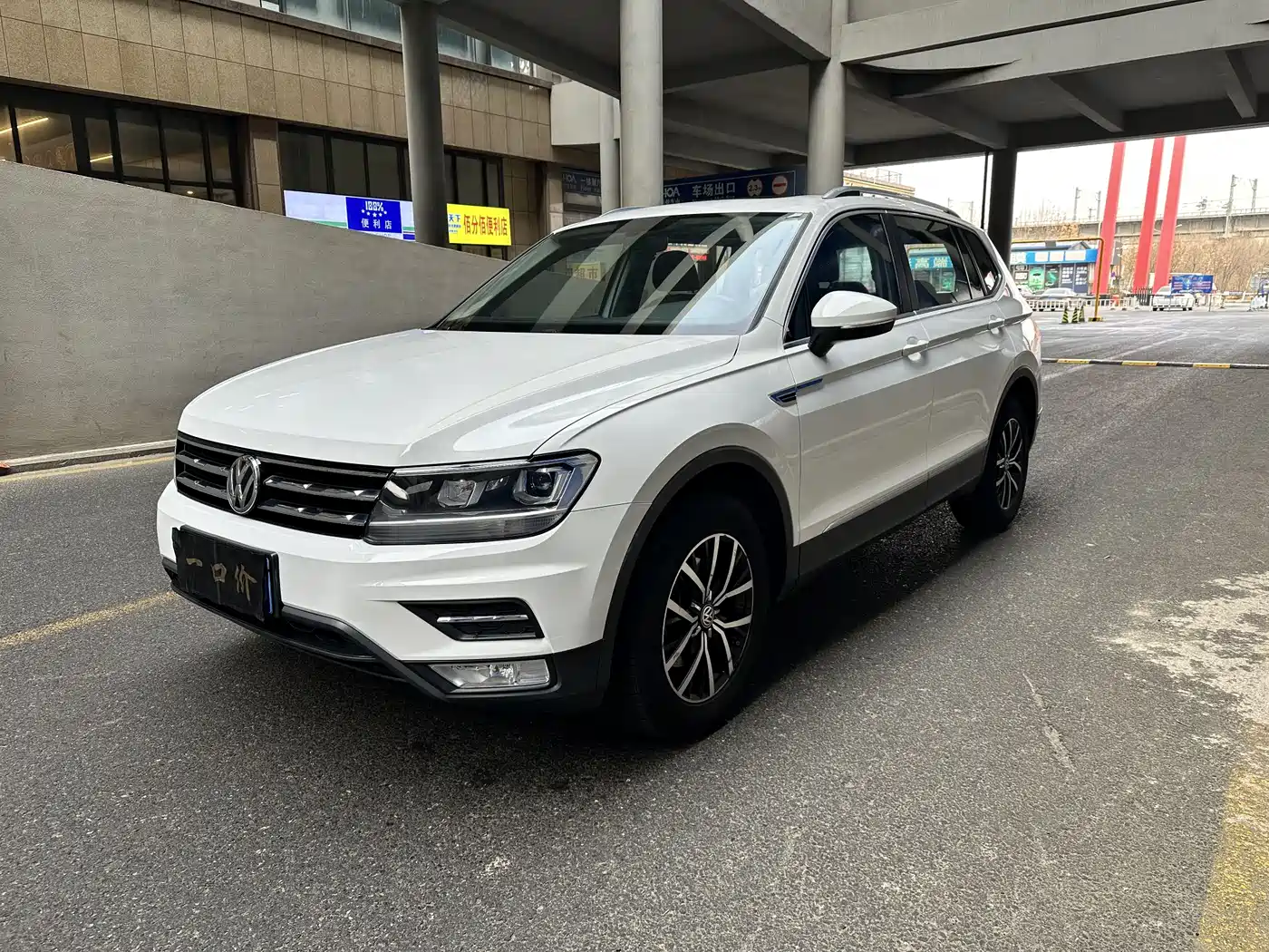 Volkswagen Tiguan L 2017 330TSI Automatic 2WD Luxury Edition