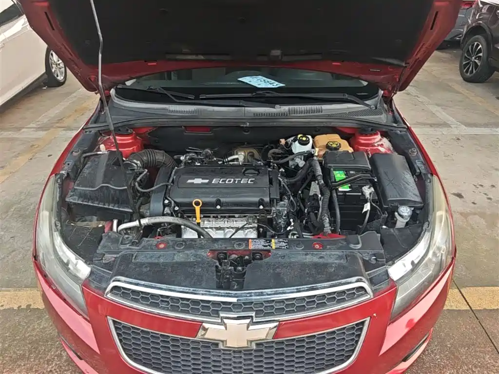 Chevrolet Cruze 2013 Hatchback 1.6L Automatic Luxury фото 20