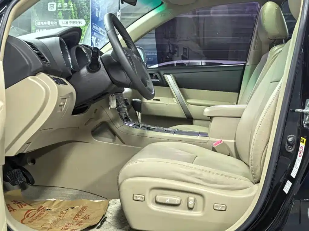 Toyota Highlander 2010 2009 2.7L 2WD 7-seater Luxury Edition