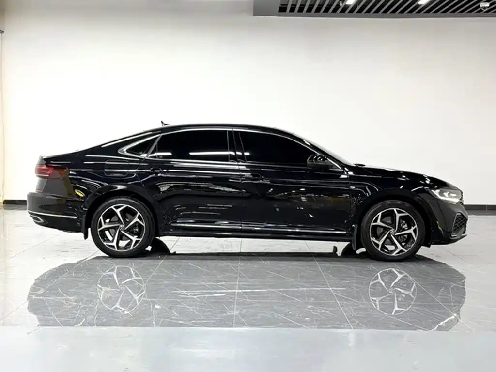 Фото 6 - Volkswagen Passat