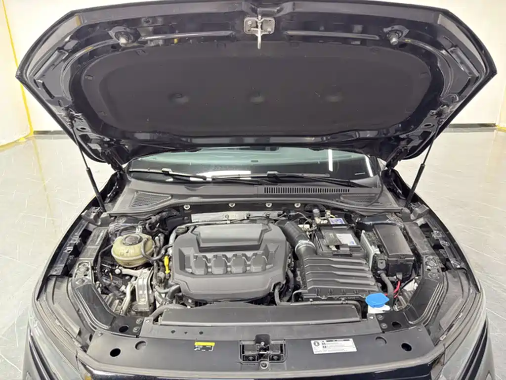 Фото 18 - Volkswagen Passat