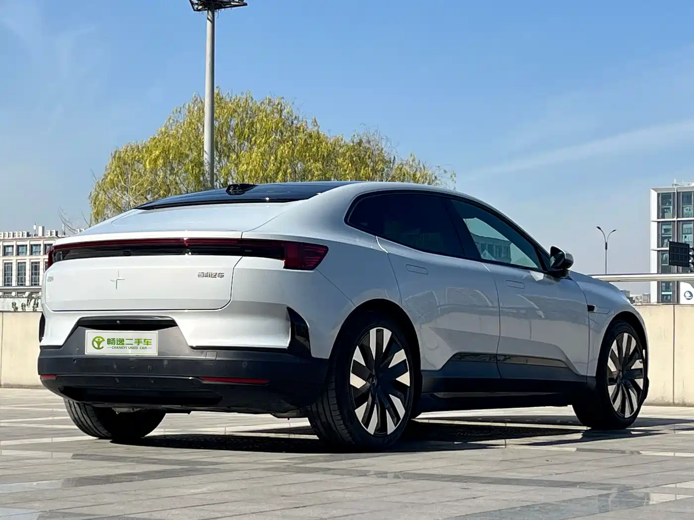 POLESTAR 4