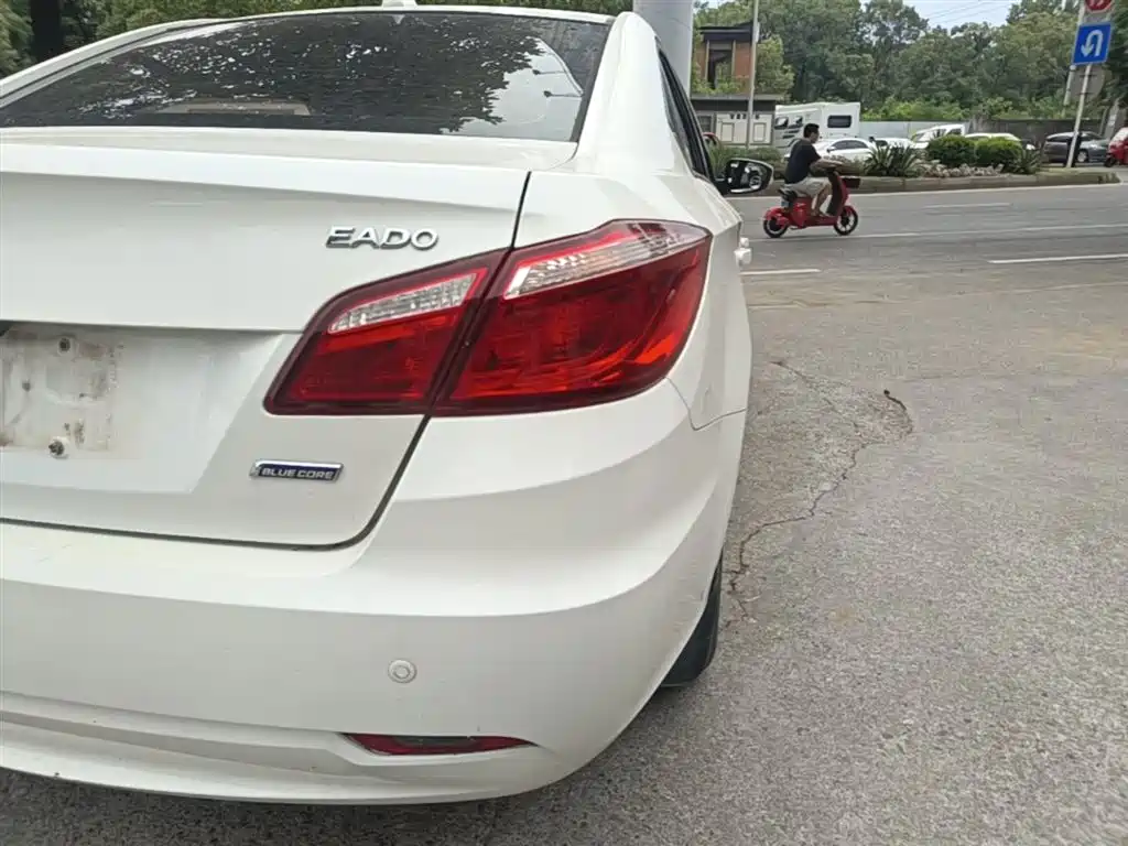 Changan Eado 2015 2015 1.6L Manual Luxury China V