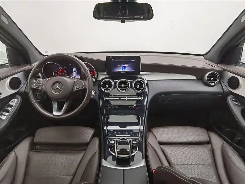 Mercedes-Benz GLC 2018 Facelift GLC 200 4MATIC фото 5