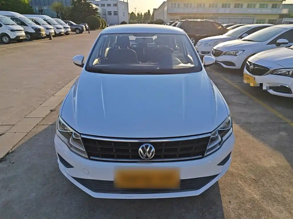 Volkswagen Jetta 2019 Dream Edition 1.5L Manual Fashion фото 3