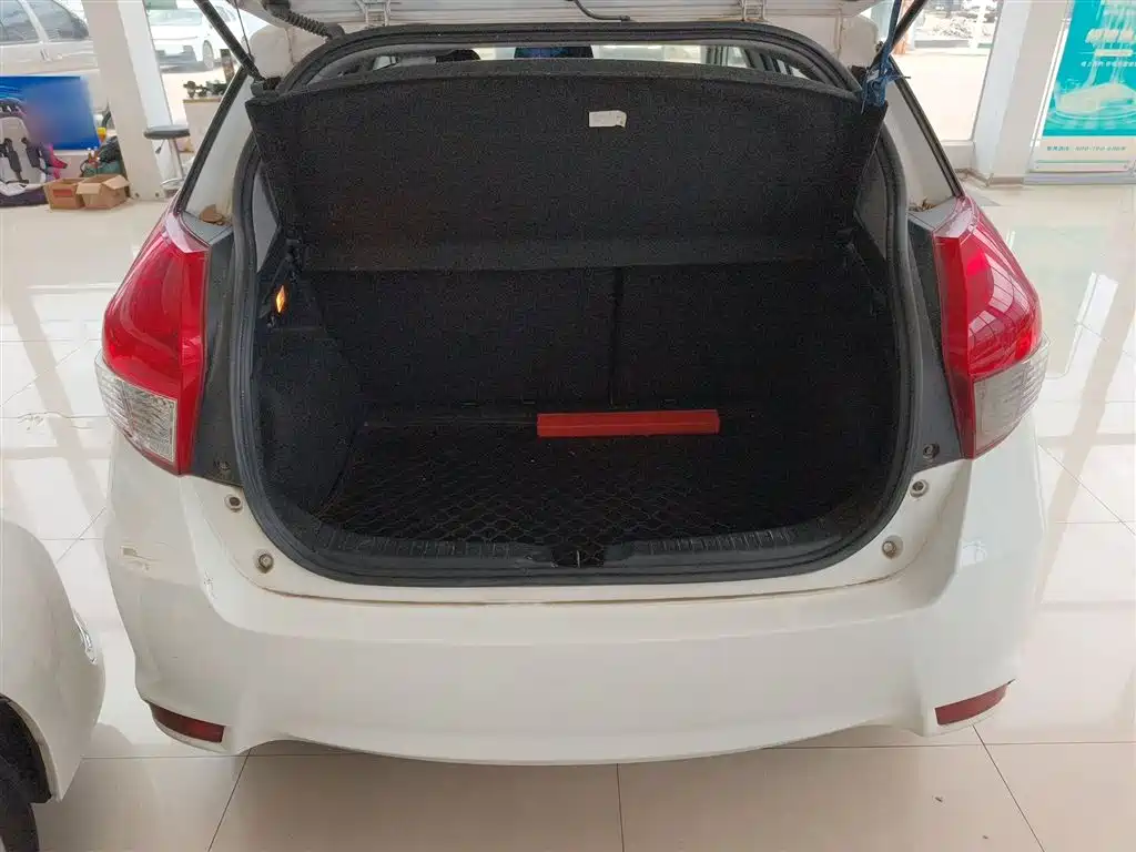 Toyota YARiS L Zhi Xuan 2015 1.5G Auto Sunroof Special Edition фото 22