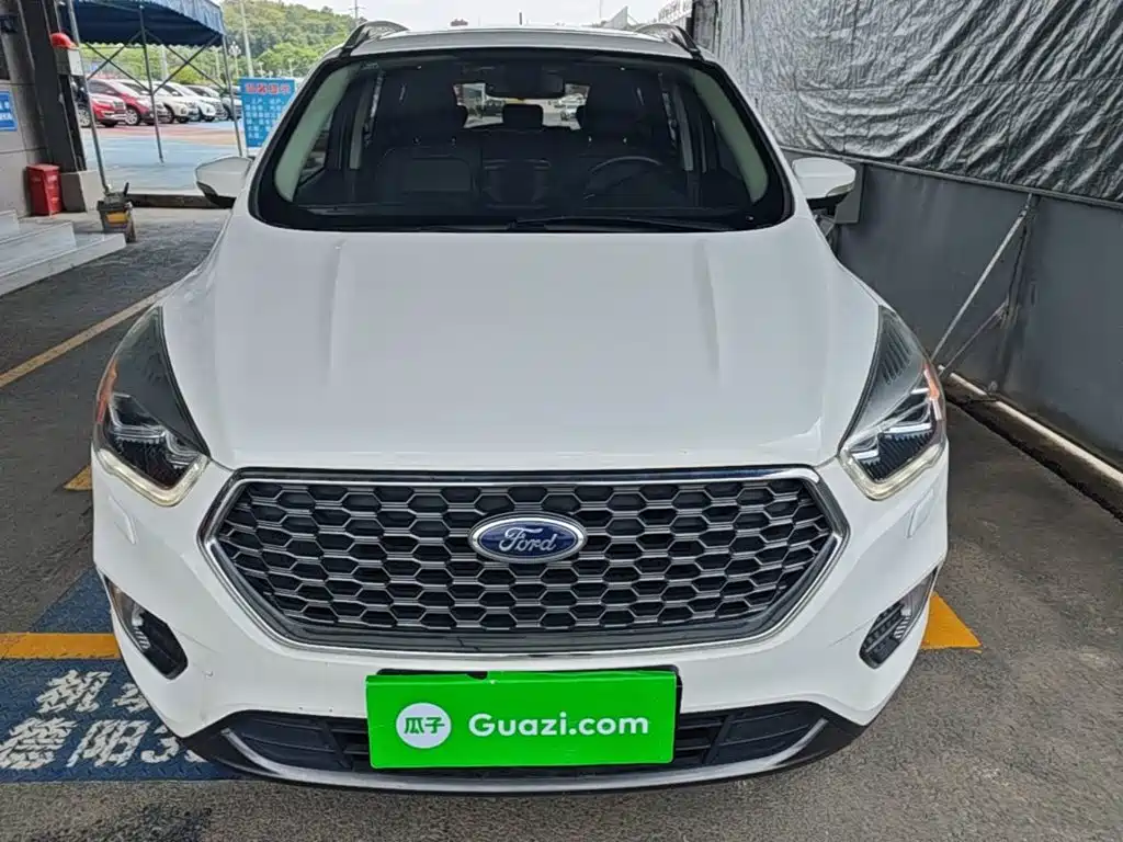 Ford Kuga 2019 2019 EcoBoost 180 FWD Luxury Edition China V