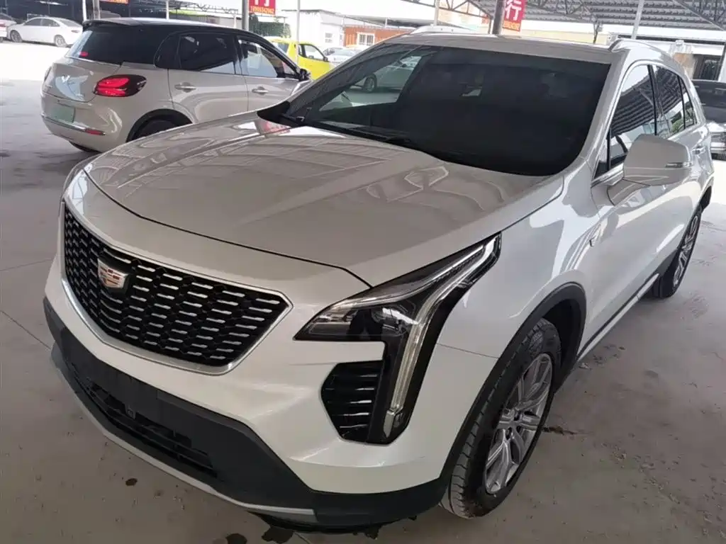 Cadillac XT4 2021 28T FWD Premium Edition