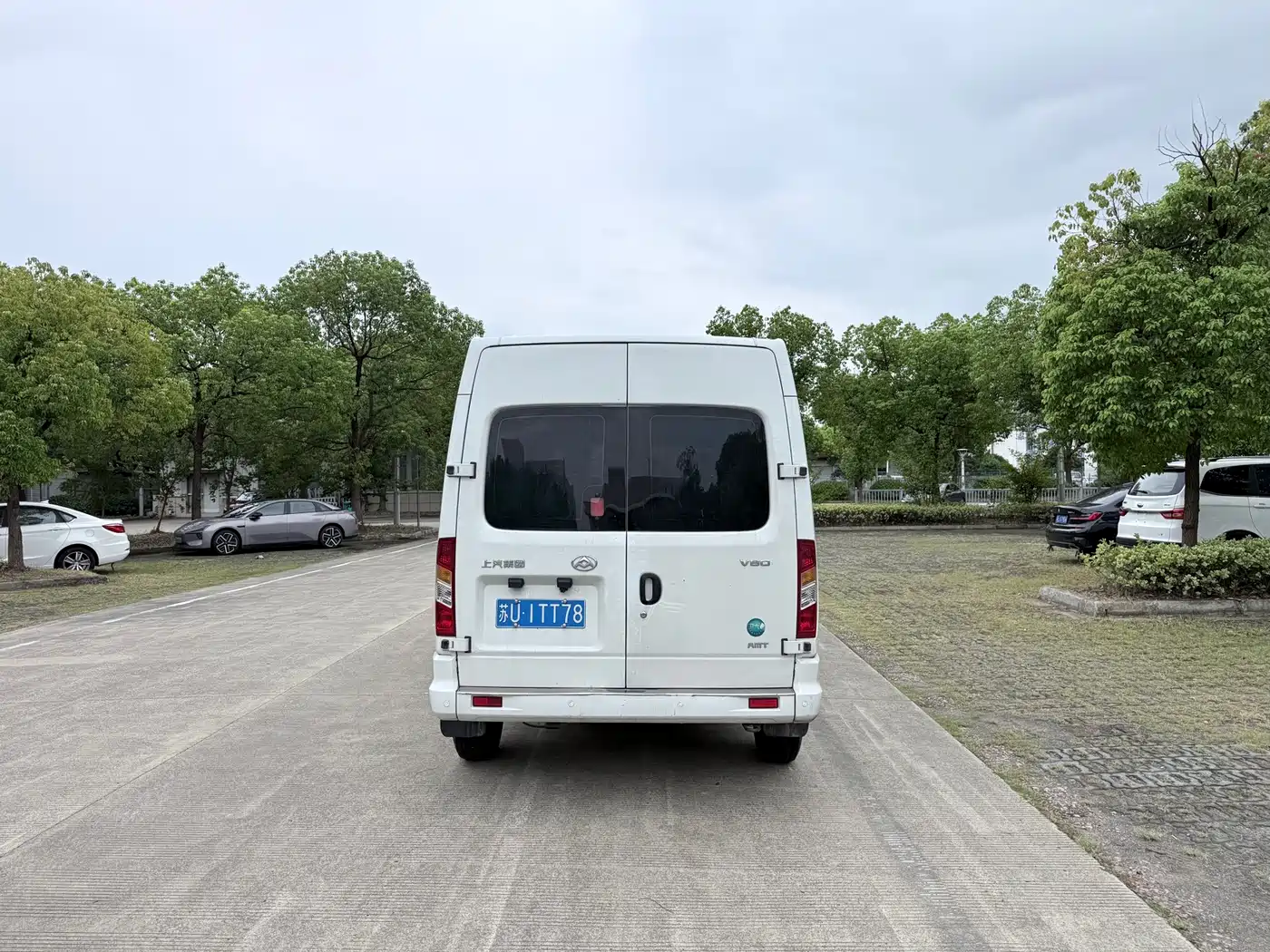 Maxus Xintu V80 2025 2025 PRO Aoyun 2.0T AMT Long Wheelbase Medium Roof 6/7/8/9-Seater