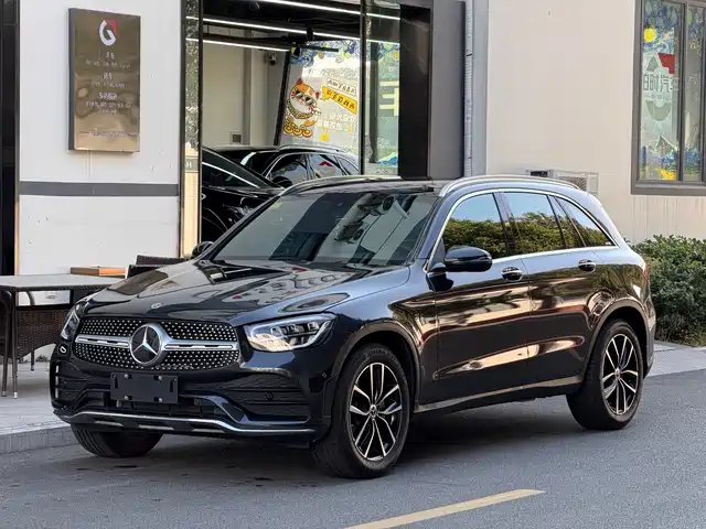 MERCEDES-BENZ GLC