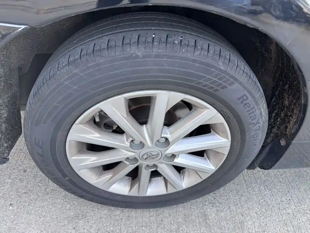 Photo 11 - Toyota Camry