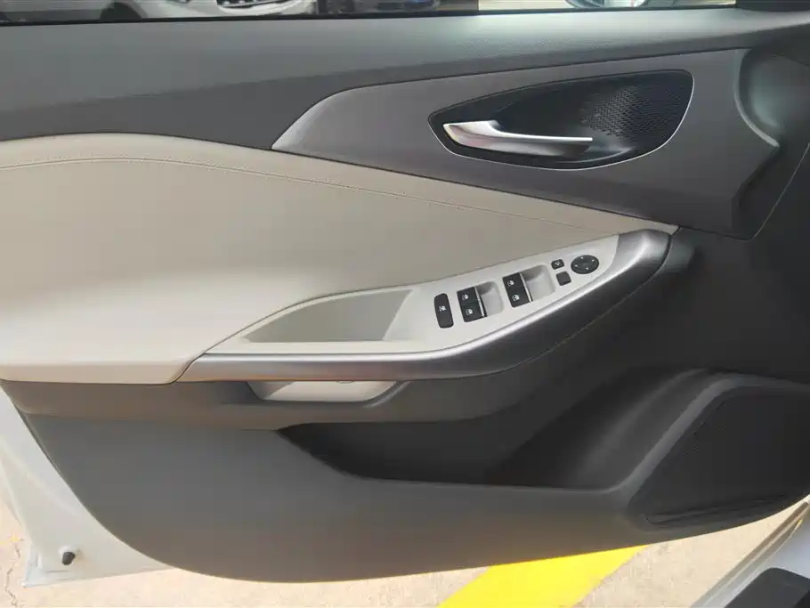 Hyundai Fista 2021 280TGDi DLX Luxury Edition фото 7