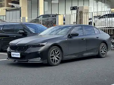 BMW i5