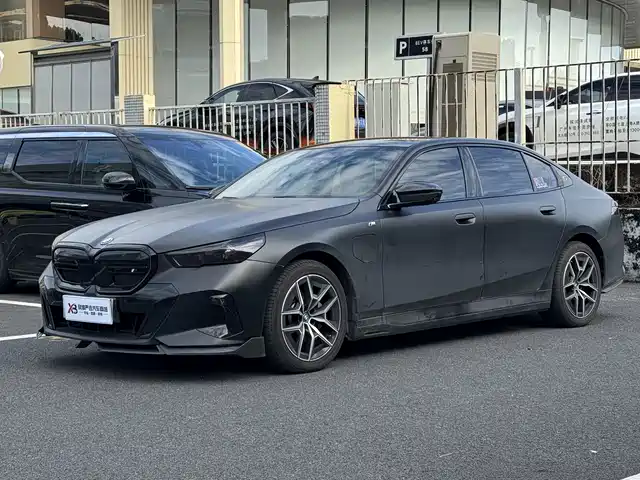  BMW BMW i5 2024 eDrive 35L Premium Model M Sport Package