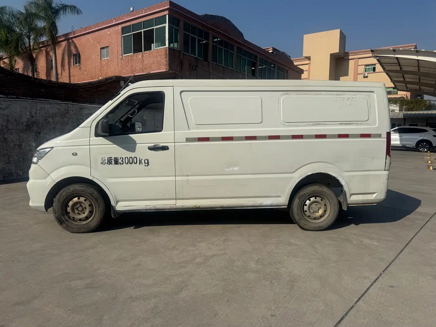 Dongfeng Yufeng Yufeng EM26 2022 2023 Standard Edition 41.472kWh Henan Lithium