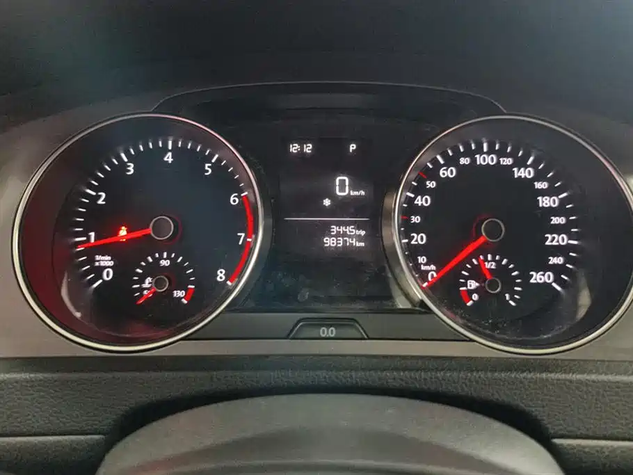 Volkswagen Golf 2015 1.6L Automatic Fashion фото 14