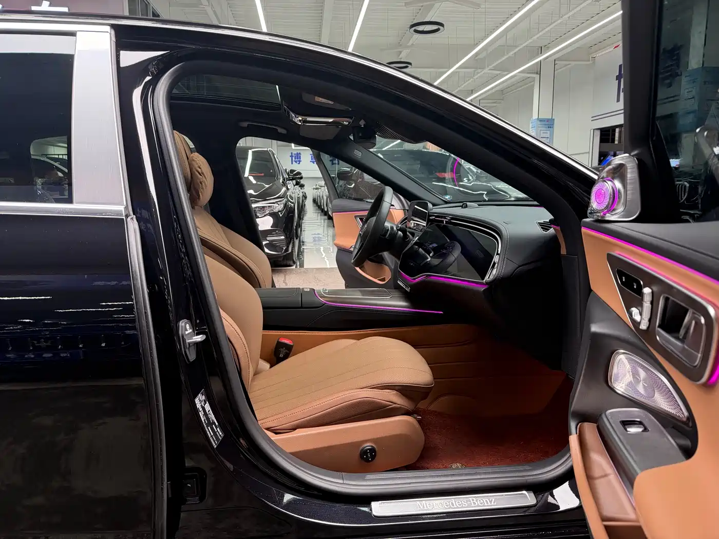 Mercedes-Benz E-Class 2025 E 300 L Luxury фото 14