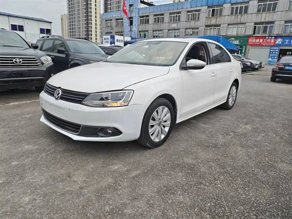 Volkswagen Sagitar 2014 1.4TSI Automatic Luxury фото 3