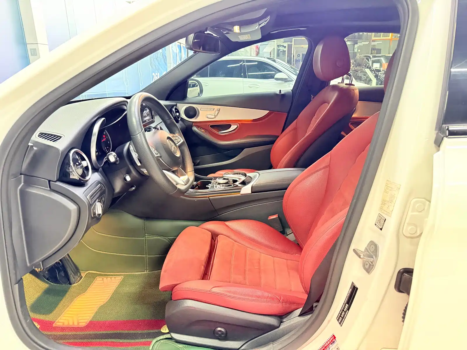 Фото 12 - Mercedes-Benz C-Class