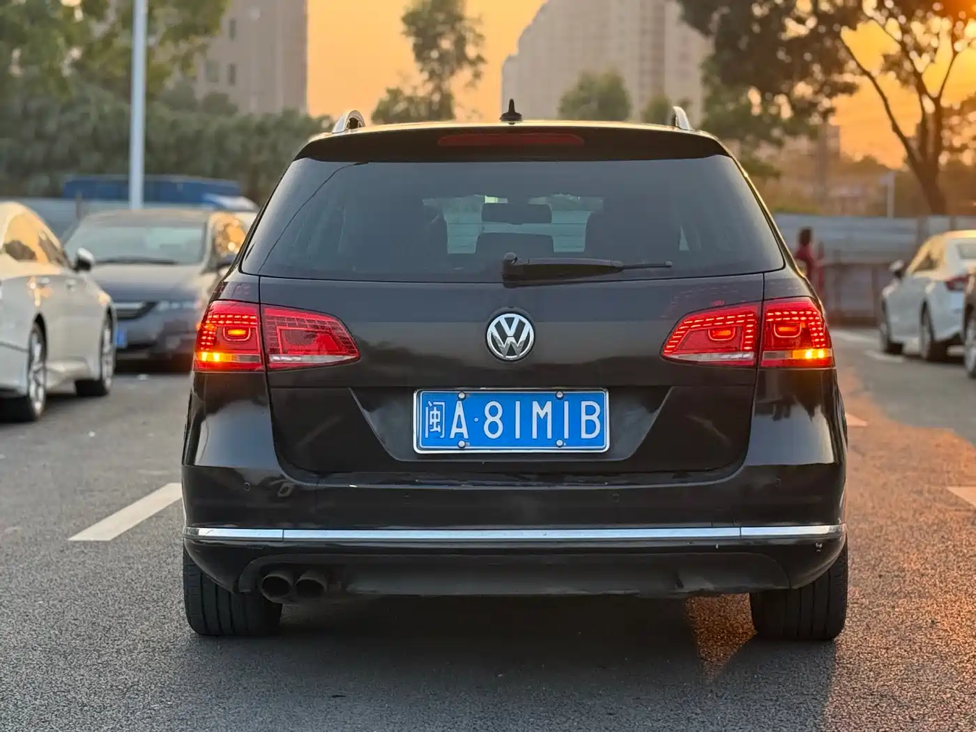 Volkswagen Magotan (Import) 2012 Wagon 2.0TSI Luxury фото 4