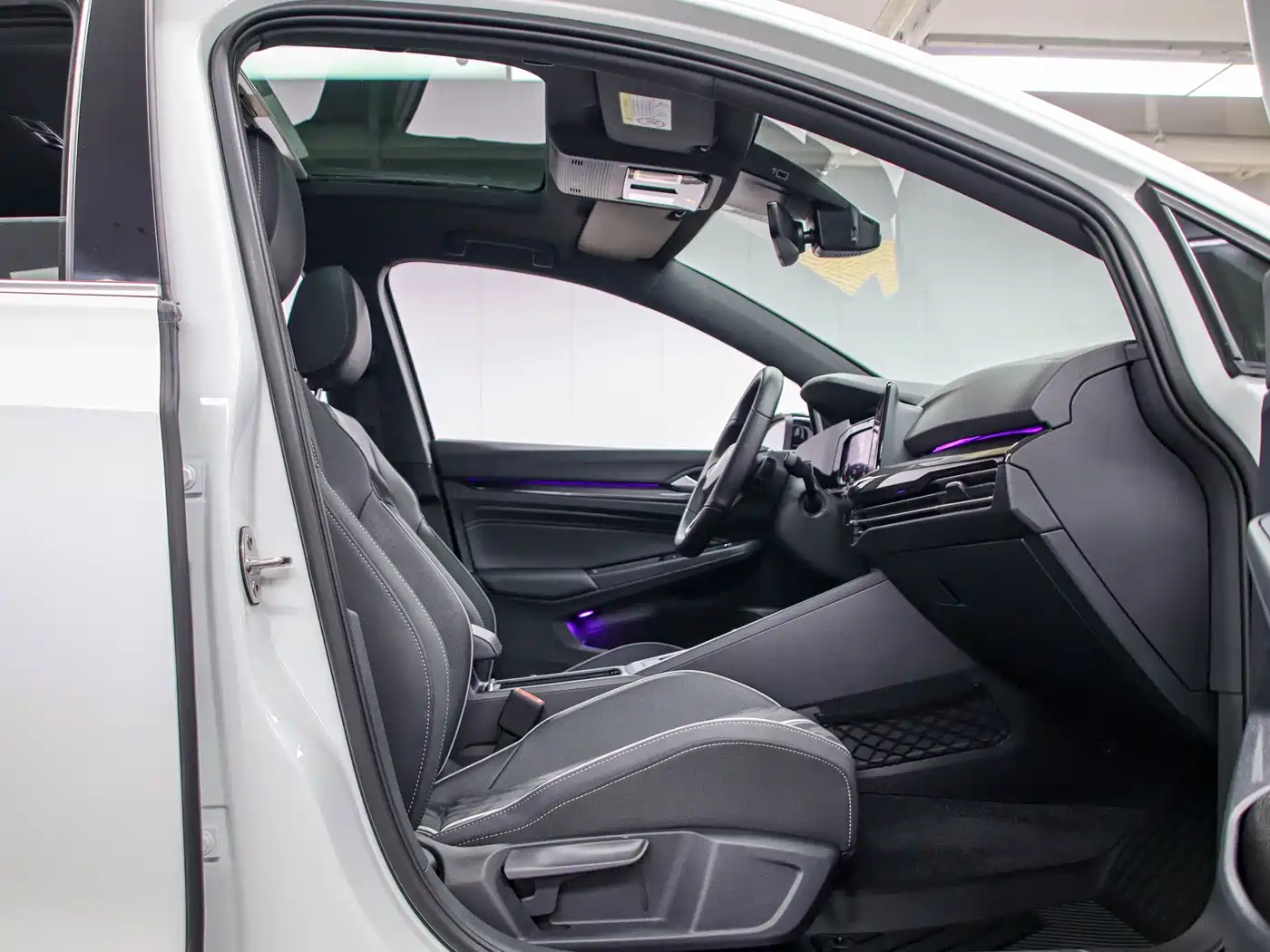 Volkswagen Golf 2021 280TSI DSG R-Line фото 13
