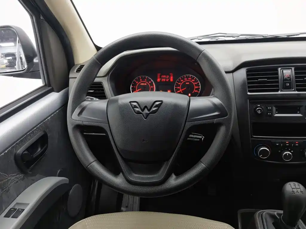 Wuling Motors Wuling Rongguang S 2024 2023 1.5L Base 5/7 Seater