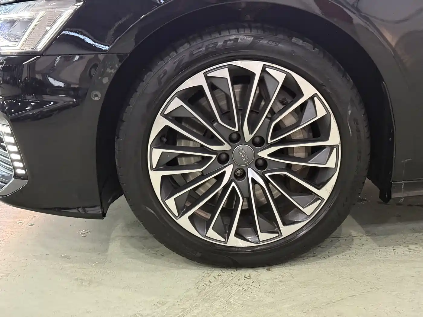 Audi A6L New Energy 2020 55 TFSI e quattro фото 13