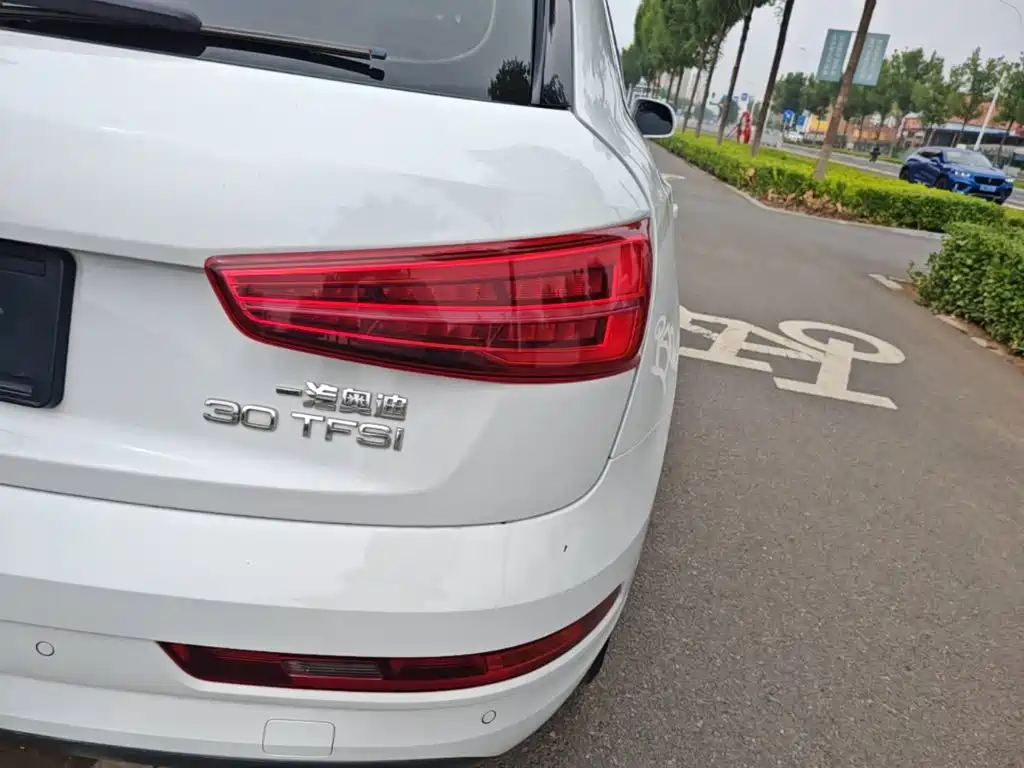 Фото 24 - Audi Q3
