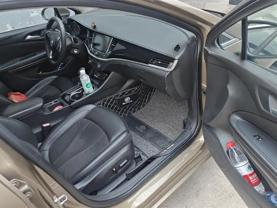 Buick Verano 2015 Sedan 20T Dual-clutch Elite фото 8