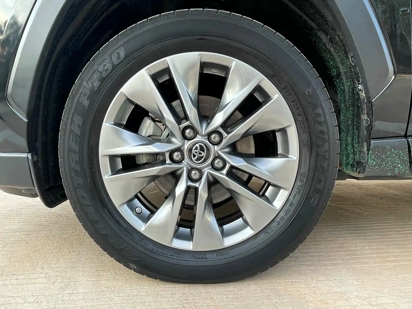 Toyota Wildlander 2022 Hybrid 2.5L E-CVT FWD Luxury Edition фото 13