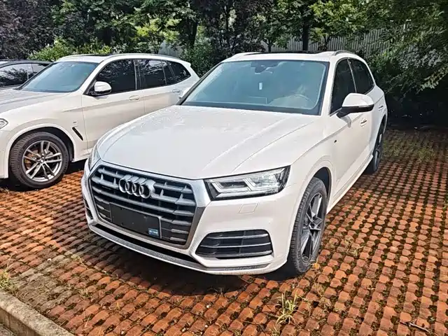 Audi Q5L 2020