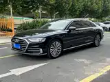 Фото 1 - Audi A8