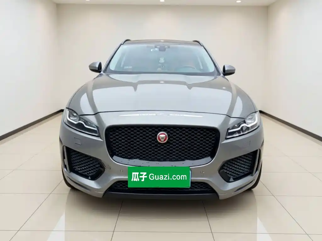 Фото 24 - Jaguar F-PACE