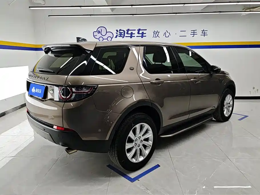 Land Rover Discovery Sport 2017 2.0T SE фото 3