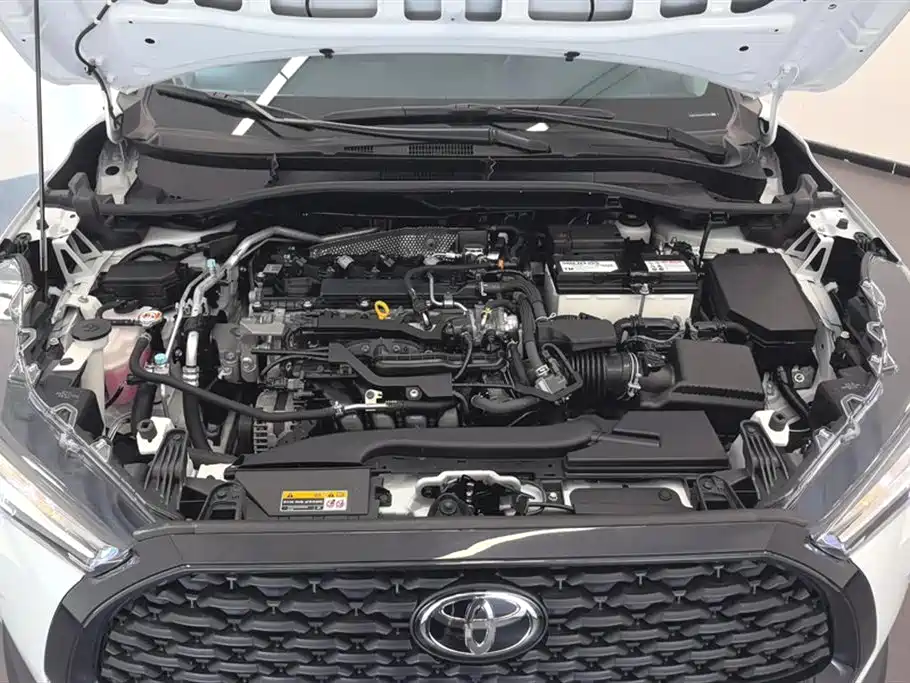 Toyota Corolla Cross 2024 Model 2.0L Pioneer Edition фото 10