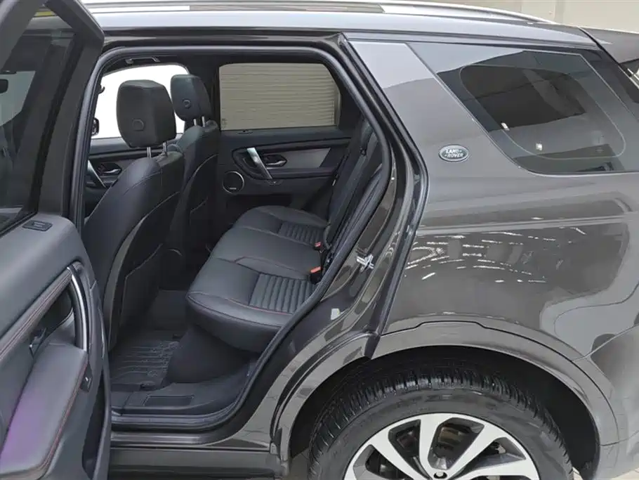 Land Rover Discovery Sport 2022 249PS Metropolis Edition 5-Seater фото 11