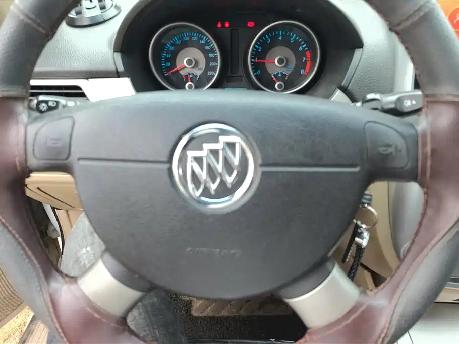 Buick Excelle 2013 1.5L Manual Classic Edition фото 15