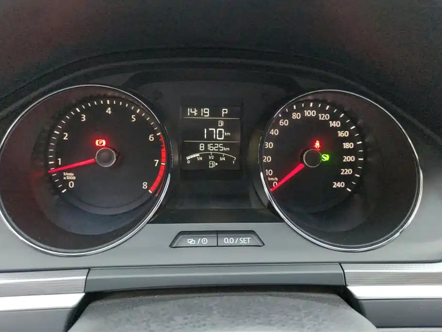 Volkswagen Bora 2018 1.5L Automatic Fashion фото 14