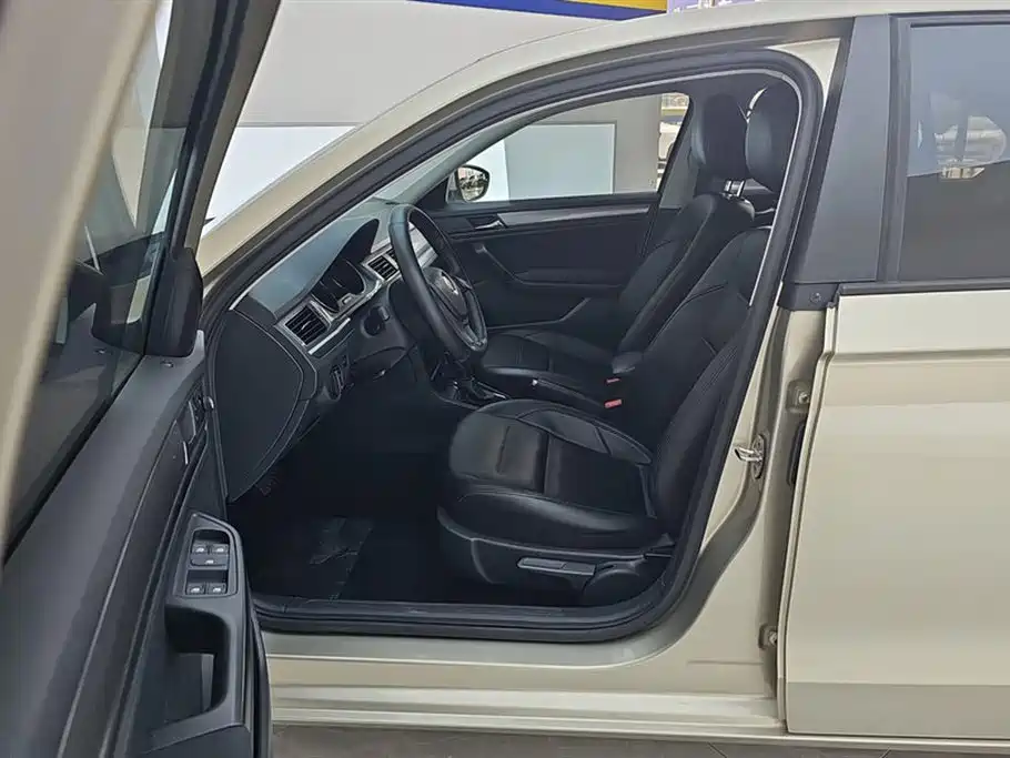 Volkswagen Bora 2018 1.5L Automatic Fashion фото 9