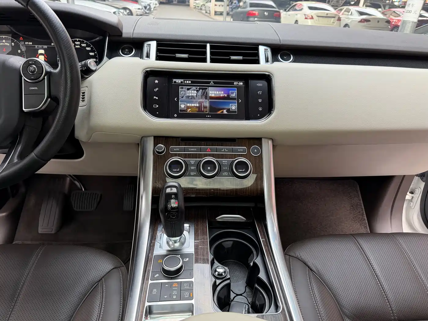 Land Rover Range Rover Sport 2016 Model 3.0 SC V6 HSE фото 19